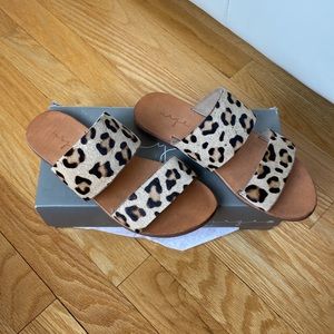 Leopard print slide sandals